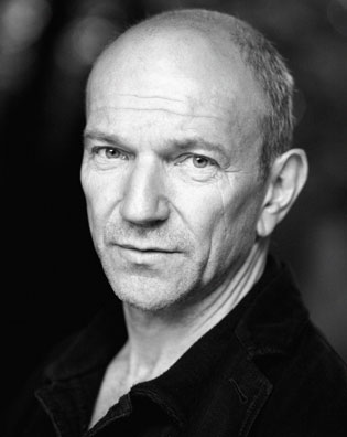 Dominic Grant Actor represented by Lois Harvey (HSA)